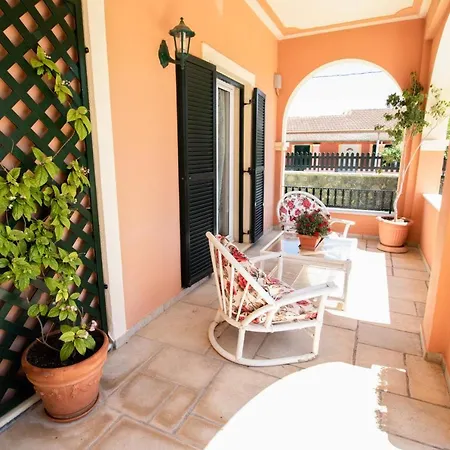 The Red Bougainvillea Apartment Kanali (Corfu)