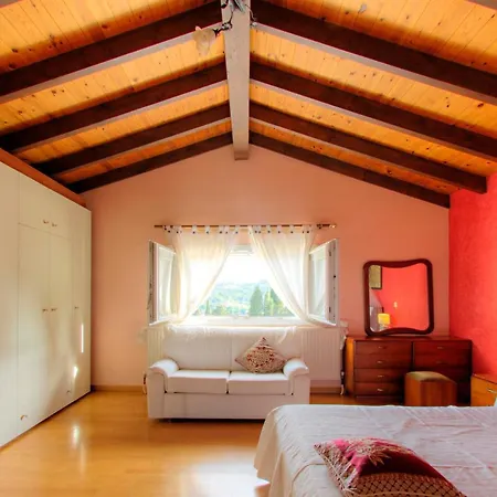 Apartment The Red Bougainvillea Kanali (Corfu)